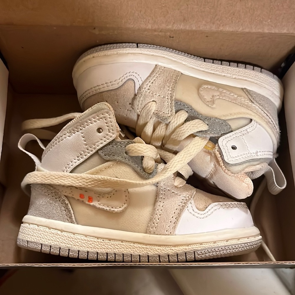 Baby Jordan size 4c only worn once his feet grew to fast